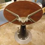 Tafel van onderstel tekentafel nike uit Zweden, Ophalen