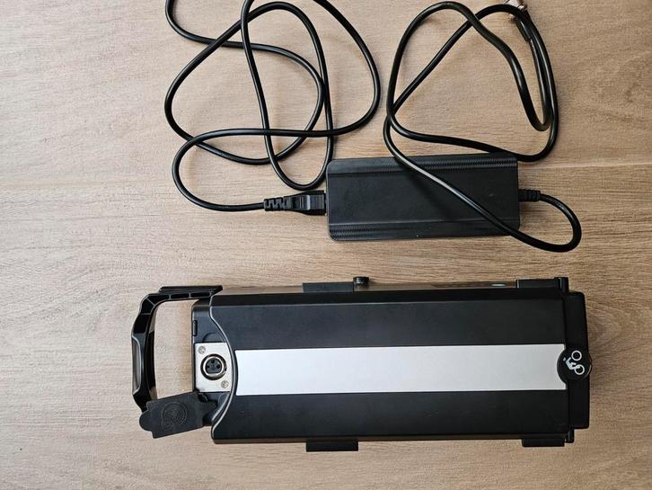 Giant twist accu met lader, Fietsen en Brommers, Fietsaccessoires | Fietsaccu's, Zo goed als nieuw, Ophalen of Verzenden