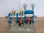 Lego nr. 6930-1 - Classic Space - Space Supply Station, Ophalen of Verzenden, Zo goed als nieuw, Complete set, Lego
