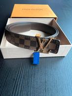 Louis Vuitton leather belt, Ophalen of Verzenden, Zo goed als nieuw, Bruin, 80 tot 90 cm