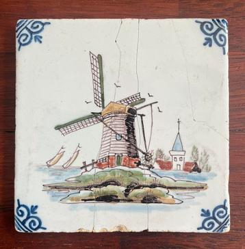 Siertegel “Molen”, wsl van Tichelaar Makkum, 13x13x1cm beschikbaar voor biedingen