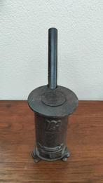 Vintage gietijzer kacheltje .hoogte 16 cm doorsnee 7cm, Ophalen, Elektrisch, Houtkachel, Zo goed als nieuw