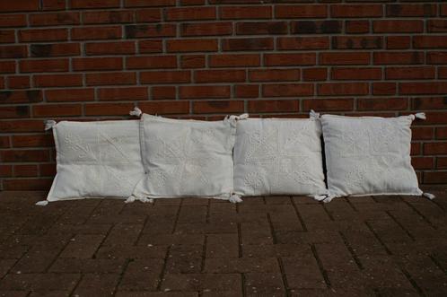 4 wasbare kussenhoezen met kussens erin, Huis en Inrichting, Woonaccessoires | Kussens, Gebruikt, Wit, Overige vormen, Ophalen of Verzenden