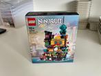 LEGO 40705 Micro NINJAGO Stadstuinen (Nieuw in doos), Kinderen en Baby's, Speelgoed | Duplo en Lego, Ophalen of Verzenden, Nieuw
