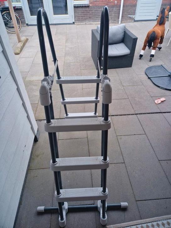 INTEX ZWEMBAD TRAP, Tuin en Terras, Zwembad-toebehoren, Zo goed als nieuw, Ophalen