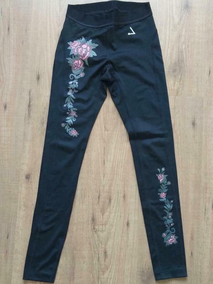 2x leggin & T-shirt - merk Jogha, Kleding | Dames, Sportkleding, Zo goed als nieuw, Yoga, Maat 34 (XS) of kleiner, Zwart, Ophalen of Verzenden