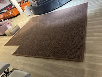 Luxe maatwerk carpet tapijt bruin 335x390 cm  beschikbaar voor biedingen