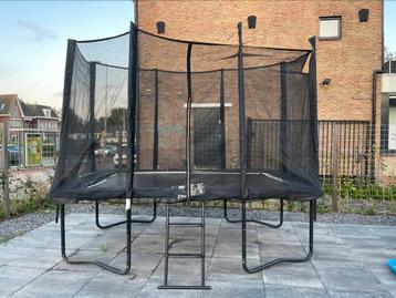 Salta trampoline black edition 305 x 214 beschikbaar voor biedingen