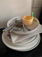 Diverse borden (9 stuks) en kaasfondue stokjes, Huis en Inrichting, Keuken | Servies, Ophalen, Zo goed als nieuw, Overige stijlen