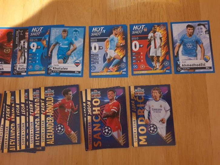 Topps Champions League 2021-2022 / 135 stickers & 13 kaarten, Verzamelen, Sportartikelen en Voetbal, Nieuw, Poster, Plaatje of Sticker