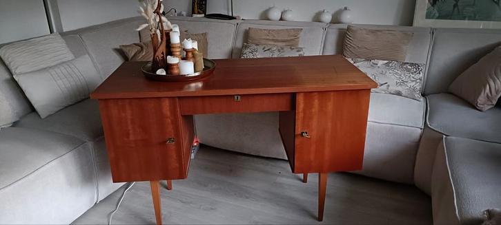 Retro Mid Century Bureau - Prachtig Design!, Huis en Inrichting, Bureaus, Gebruikt, Bureau, Ophalen