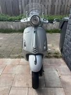 Vespa Primavera 2016 70 jaar editie snor scooter, Fietsen en Brommers, Ophalen, Gebruikt, Overige modellen, Benzine