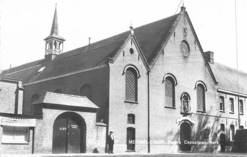 (388-447-013) Meersel Dreef Capucijnen Kerk, Verzamelen, Ansichtkaarten | Buitenland, Overig Europa, Verzenden