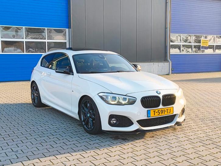BMW 120i M Pakket Automaat Harman Kardon, Auto's, BMW, Particulier, 1-Serie, Achteruitrijcamera, Adaptieve lichten, Airconditioning