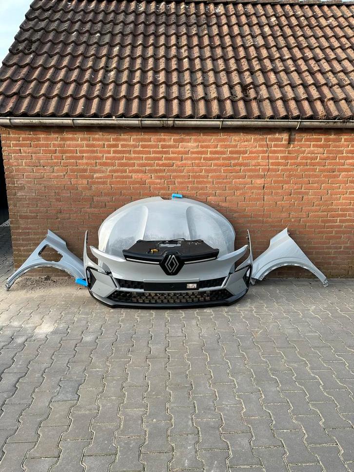 Plaatwerk Renault Megane E-Tech 2022-2026, Auto-onderdelen, Carrosserie en Plaatwerk, Spatbord, Renault, Voor, Gebruikt, Ophalen of Verzenden