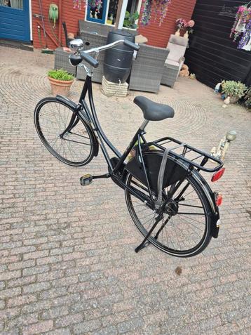 Mooie Omafiets 26 inch - Nieuwe Verlichting & Banden beschikbaar voor biedingen