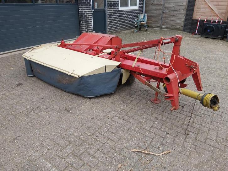 PZ CM 212 Grasmaaier met kneuzer, Zakelijke goederen, Agrarisch | Werktuigen, Overige, Oogstmachine