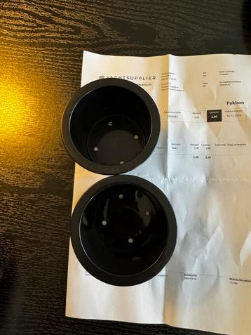 Bekerhouders boormaat 73mm beschikbaar voor biedingen