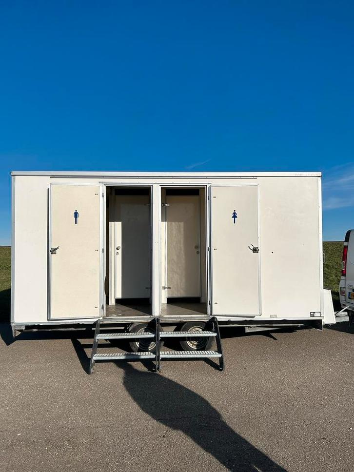 Toiletwagen te huur, Hobby en Vrije tijd, Feestartikelen | Verhuur, Gebruikt, Overige, Ophalen of Verzenden