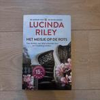 Boek van Lucinda Riley - Het meisje op de rots, Boeken, Ophalen of Verzenden, Gelezen