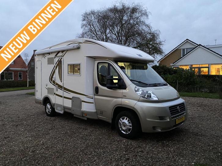 MC LOUIS MC4-32 Luxe Uitvoering Bekleding Leder 2e Eigenaar, Caravans en Kamperen, Campers, Bedrijf, tot en met 2, Half-integraal