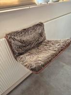 Katten hangmat voor aan de verwarming, Ophalen