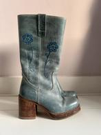 Vintage flower Laarzen Blauw Bloem Maat 37, Kleding | Dames, Schoenen, Ophalen of Verzenden, Gedragen, Blauw, Hoge laarzen