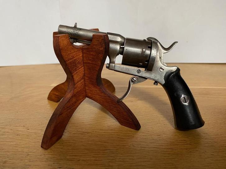 Mooi klein Penvuur Revolvertje 5mm, Antiek en Kunst, Antiek | Overige Antiek, Ophalen of Verzenden