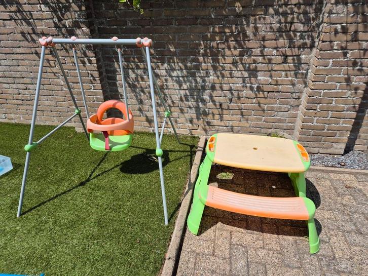 Smoby schommel en picknick tafel, Kinderen en Baby's, Speelgoed | Buiten | Speeltoestellen, Gebruikt, Schommel, Ophalen
