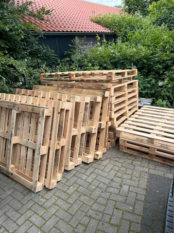 Pallets gratis ophalen, diverse maten altijd voorraad beschikbaar voor biedingen
