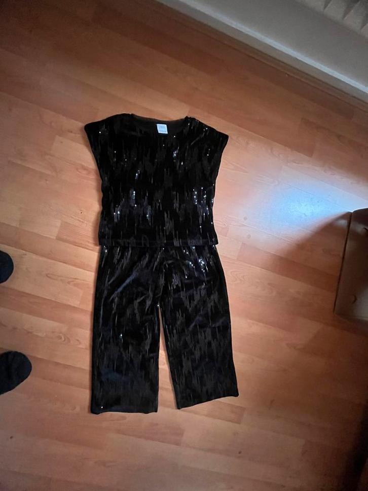 Meisjespak maat 134/140, Kinderen en Baby's, Kinderkleding | Maat 134, Zo goed als nieuw, Meisje, Setje, Ophalen of Verzenden