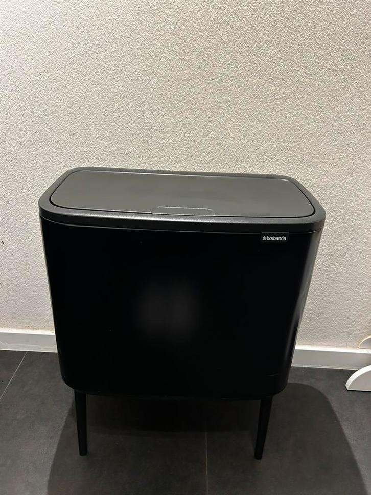Brabantia Bo touch Bin 36L, Huis en Inrichting, Woonaccessoires | Prullenbakken, Zo goed als nieuw, Rvs, 50 tot 75 cm, 40 liter of meer
