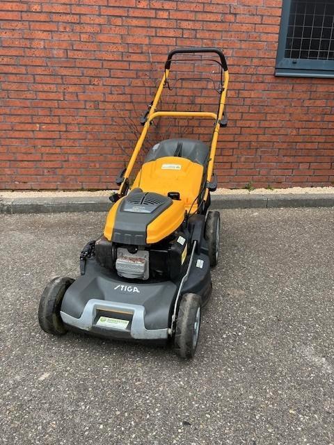 Stiga Combi 55 SQ H, Tuin en Terras, Grasmaaiers, Gebruikt, Benzine-grasmaaier, 50 cm of meer, Cirkelmaaier, Opvangzak, Ophalen