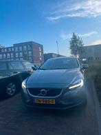 Volvo V40 1.5 T2 122PK Geartronic Polar+ 2018 Grijs, Auto's, 1498 cc, 700 kg, Leder en Stof, 122 pk