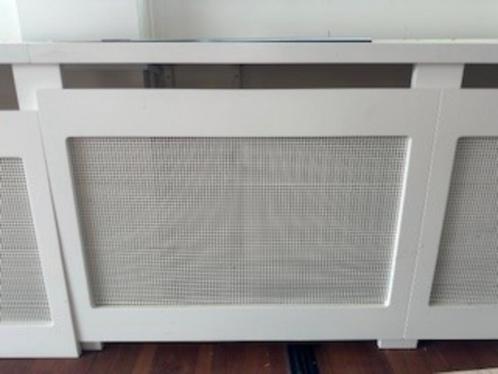 Radiator bescherming/decoratie, Huis en Inrichting, Overige Huis en Inrichting, Zo goed als nieuw, Ophalen