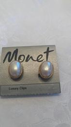 Vintage Monet clips oorbellen - parel, Ophalen of Verzenden, Zo goed als nieuw, Goud, Overige materialen
