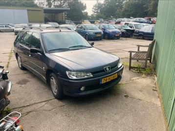 Te koop Peugeot 306 in onderdelen  beschikbaar voor biedingen