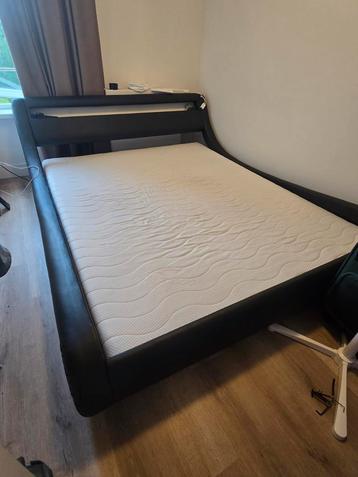 Bed+ matrass 160x200 te koop