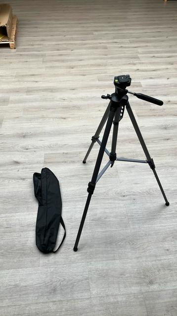 Blue Built camera-statief beschikbaar voor biedingen