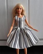 Barbie kleding nieuw - Korte jurk strepen wit zwart Model 1, Nieuw, Ophalen of Verzenden, Barbie