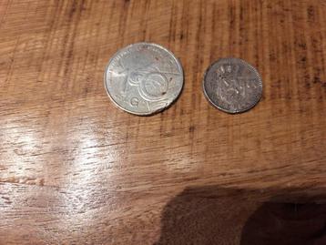 Twee beschadigde zilveren munten - 1x gulden en 1x Jan Steen beschikbaar voor biedingen