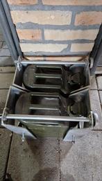 2 aluminium houders met slot voor 2 x 10 liter jerry-cans, Ophalen of Verzenden, Nieuw