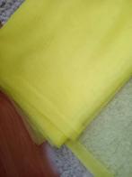 Stof , gele tule, wel 28 meter!, Overige materialen, 120 cm of meer, Geel, Ophalen of Verzenden