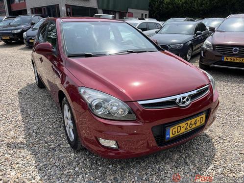 Hyundai i30 1.6i Dynamic BusinessAUTOMAAT,airco,P.sensoren, Auto's, Hyundai, Bedrijf, Te koop, i30, ABS, Airbags, Airconditioning