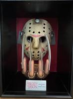 Freddy vs Jason Glove & Hockey Mask display neca limited edi, Ophalen of Verzenden, Zo goed als nieuw, Film, Beeldje, Replica of Model