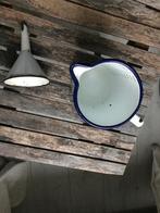 maat beker en een trechter, Ophalen of Verzenden