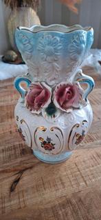 Vintage Vaas met Rozen en Gouden Accenten, Antiek en Kunst, Antiek | Vazen, Ophalen of Verzenden