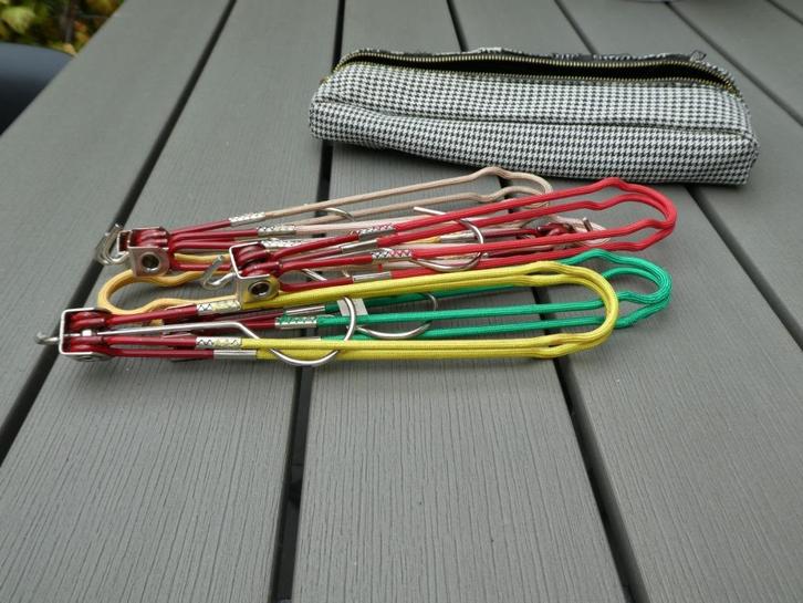 Vintage Kledinghangers voor op reis, Kleding | Dames, Kledinghangers, Zo goed als nieuw, Metaal, Kinderen en Volwassenen, Ophalen of Verzenden