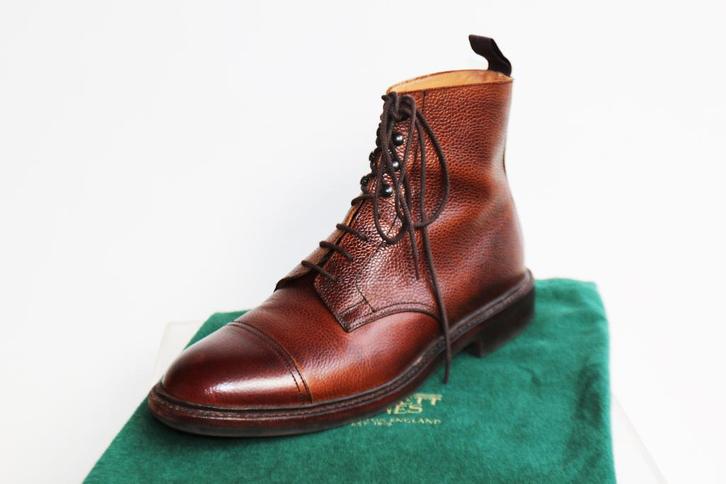 Bijna nieuw! Crockett & Jones Coniston rijgboot in 8 E = 42, Kleding | Heren, Schoenen, Zo goed als nieuw, Boots, Bruin, Ophalen of Verzenden