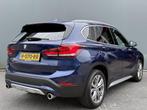 BMW X1 BWJ 2020 sDrive20i 192 PK VDL Nedcar Edition AUTOMAAT, Auto's, BMW, Blauw, Bedrijf, Lichtsensor, SUV of Terreinwagen